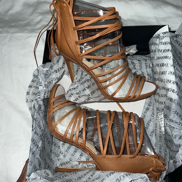 Brand New In Box. Shoemint “Marcel” Lace Up Heels. Size 7 - Picture 5 of 6